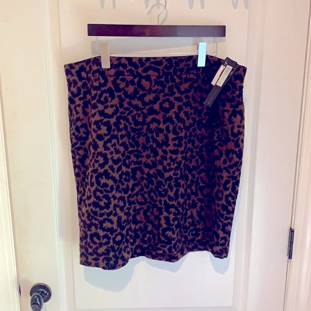 New Nicole Miller leopard skirt
